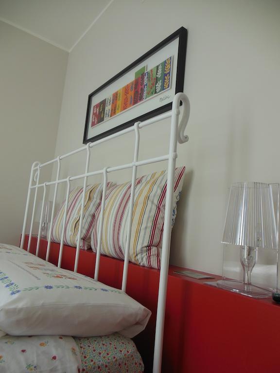 Bed and Breakfast I Perticali Carrù Habitación foto